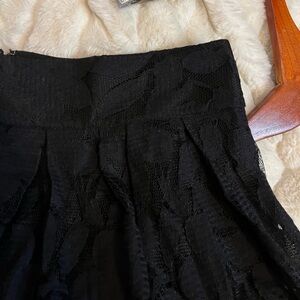 Ann Taylor LOFT XS/2 Black Lace Shell Preppy Mini Pleated Dressy Spring Skirt